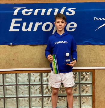 Marlon Menzler wird zweiter beim Tennis Europe Turnier in Höhr-Grenzhausen