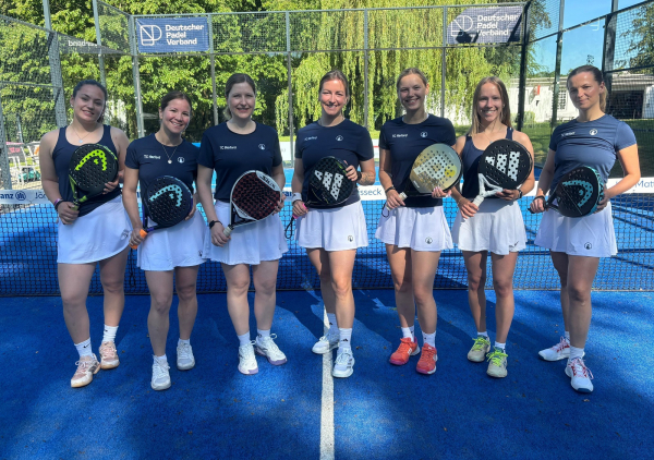 (v.l.): Zoe Kardell, Valeria Biermann, Stefanie Rother, Anke Wallenhorst, Alana Ruschmeier, Janina Müller, Patricia Faut 