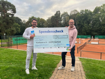 Spendenübergabe an Karlsson e.V.