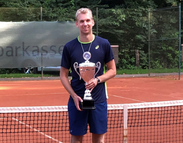 Lars Hoischen gewann das A6-Turnier in Hillegossen